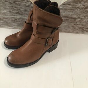 Kurt Geiger London Tan Leather Ankle Buckled Boots NWT 
Size 7